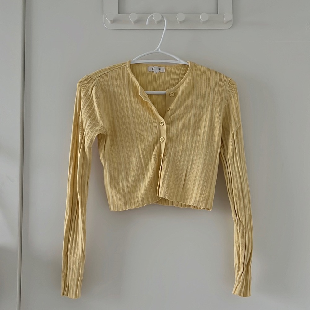 COPY - Yellow cardigan💛